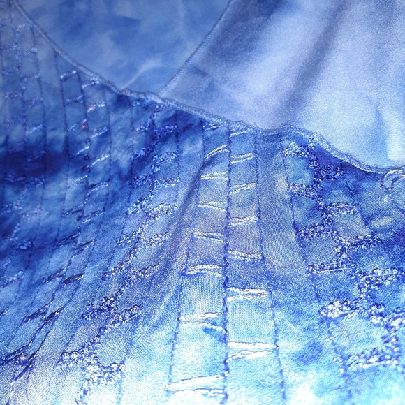 Clothes - Picture 3 of 6